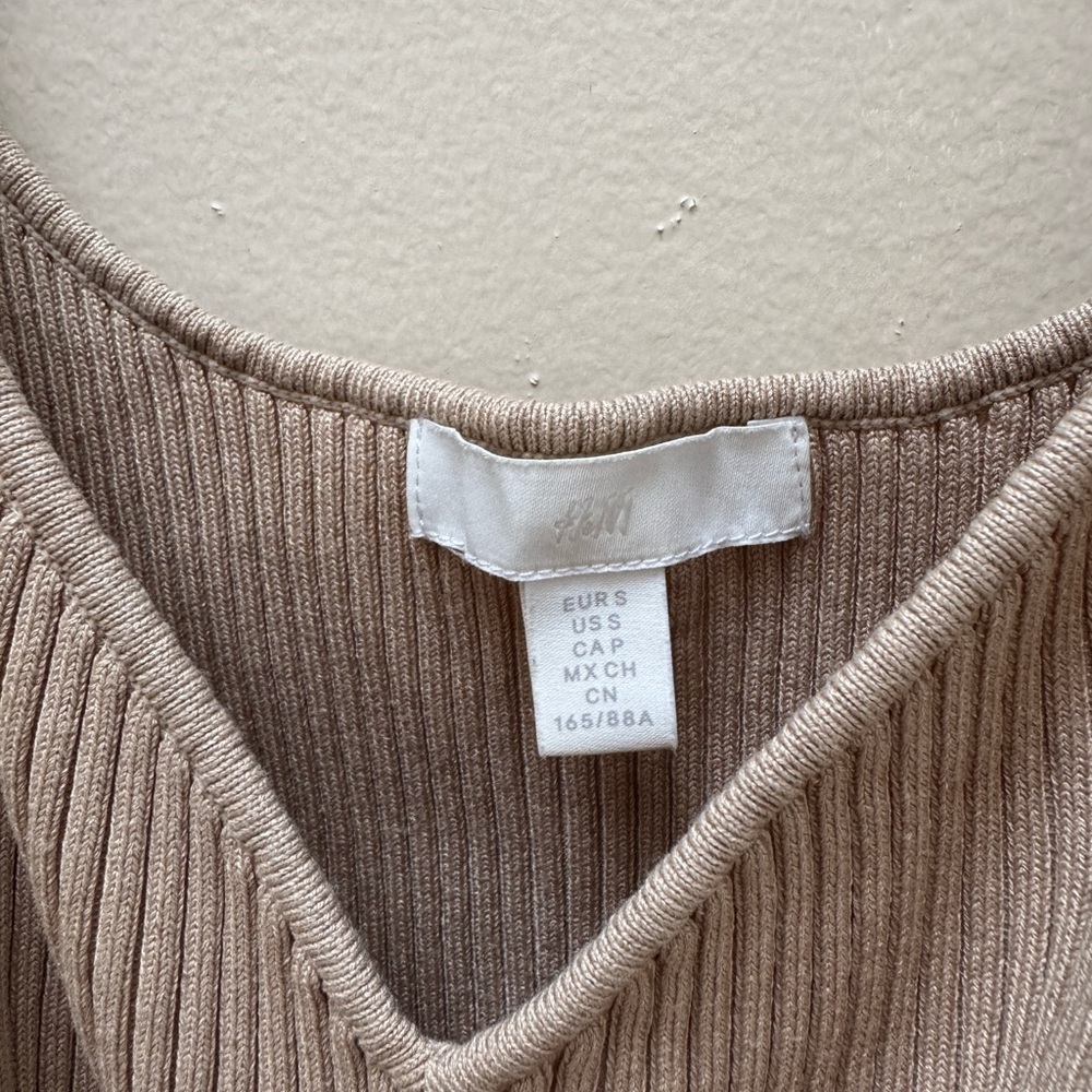 H&M Tan Ribbed Fitted Tank Top - Picture 2 of 4